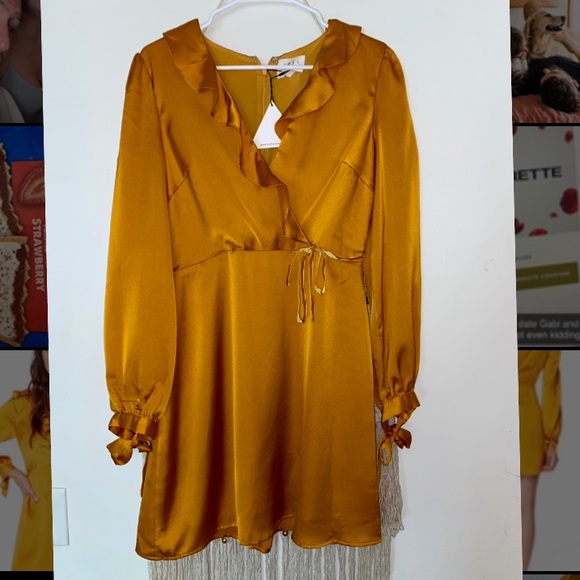 Lost + Wander Dawn Wrap Mini Dress NWT medium - Picture 4 of 7